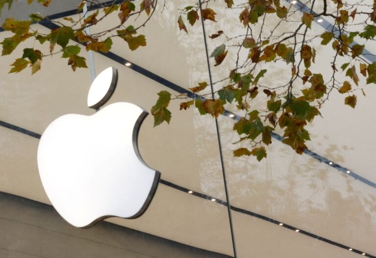 Apple loses UK lawsuit over App Store fees and competition