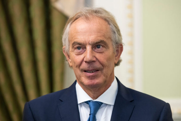 Blair urges Miliband to scrap 2030 clean power goal