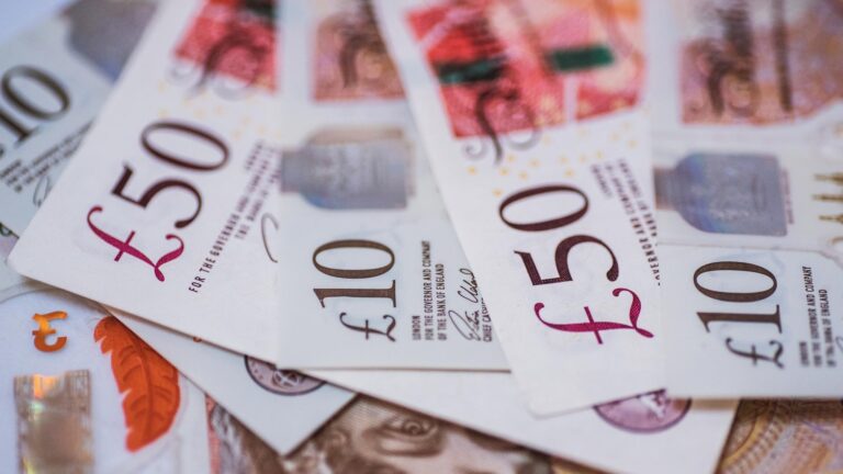 Class reps call for tighter monitoring of defendant costs in collective actions
