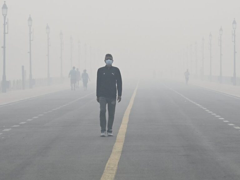 Delhi AQI hits 400 as Kant demands ruthless pollution action