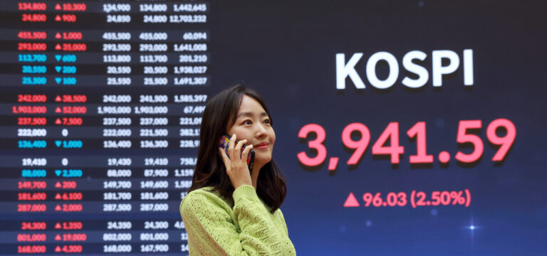 Foreign ownership of South Korea stocks tops 1 trillion won