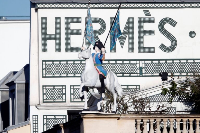 Hermes sales rise despite US tariffs, weak dollar