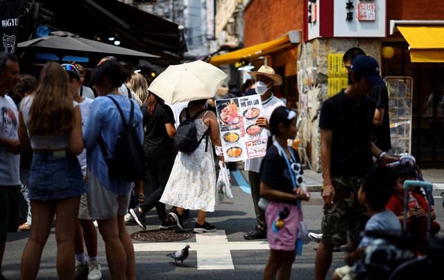 Japan’s core inflation rises to 2.9% amid rice price surge