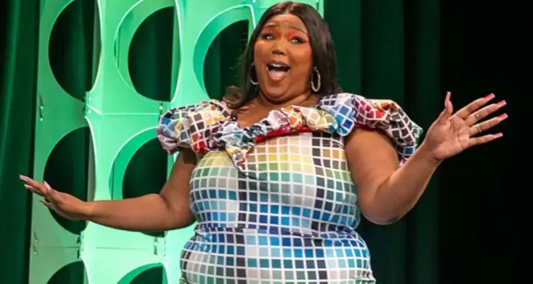 Lizzo, Atlantic face suit over Good Jeans track