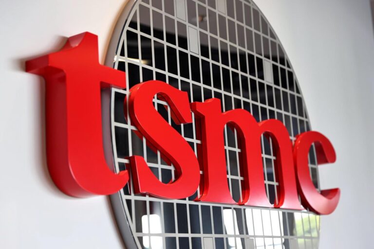 TSMC sees major chip orders from Apple, Qualcomm