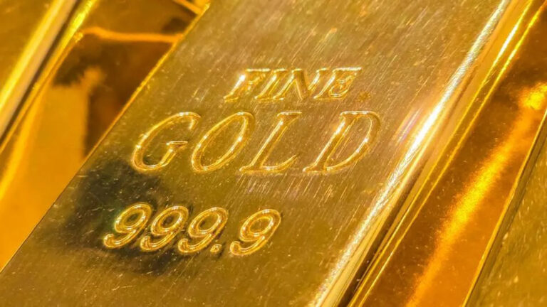 China tax clamp hammers gold, jewelers reeling