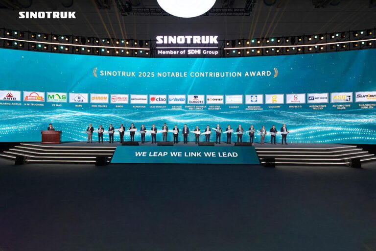 Double Q wins big at Sinotruk summit