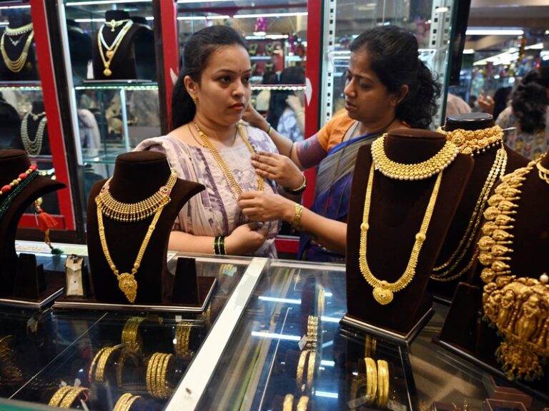 Gold drops as strong dollar wipes out rally