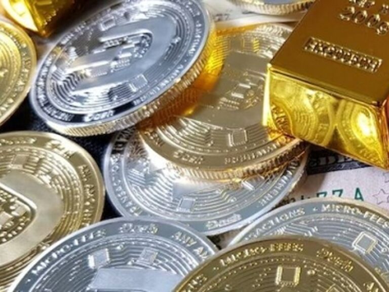 Gold tumbles as rupee weakens, investors on edge