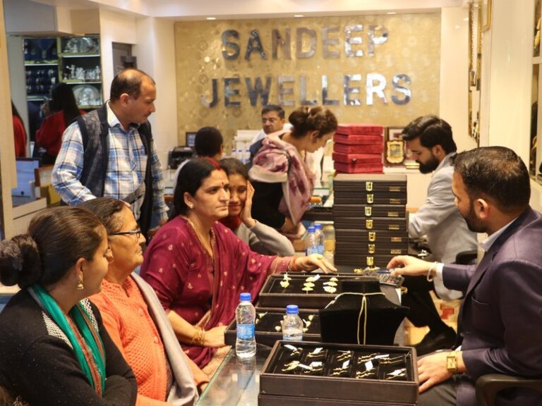 India’s gold craze costs government Rs 93,000 crore