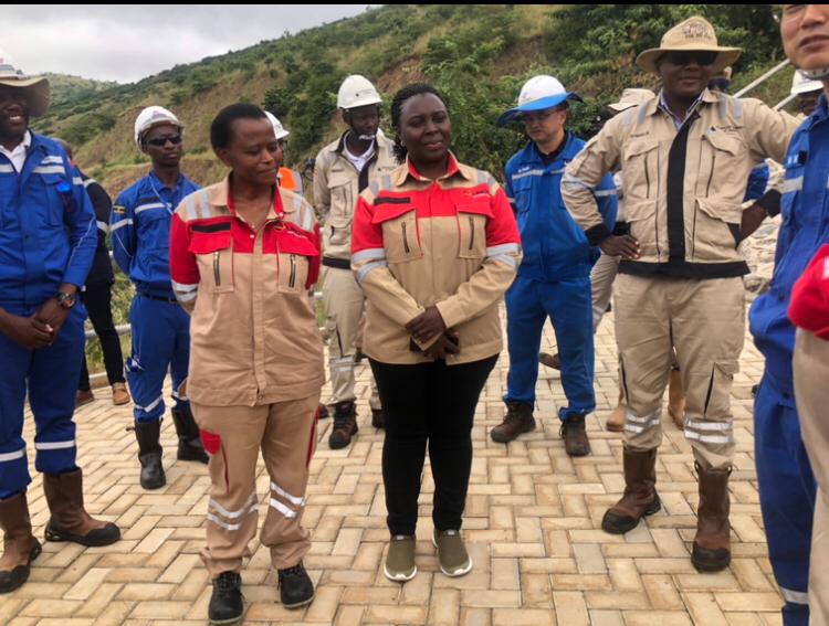 Uganda vows no delay on first oil