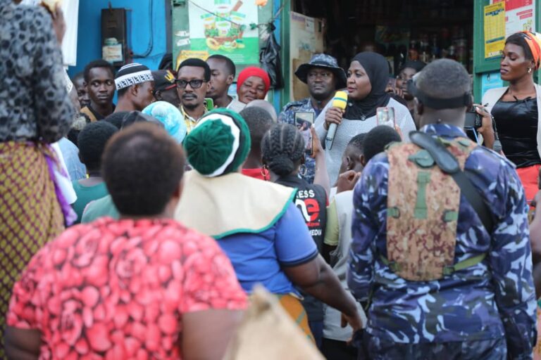 Wekembe traders call on Museveni to investigate missing Shs100M
